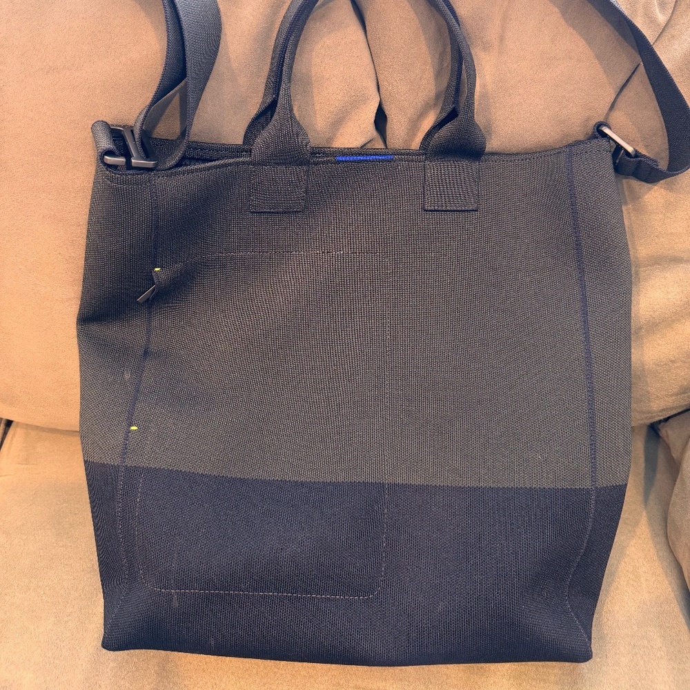 Rothy’s The Carryall Tote bag